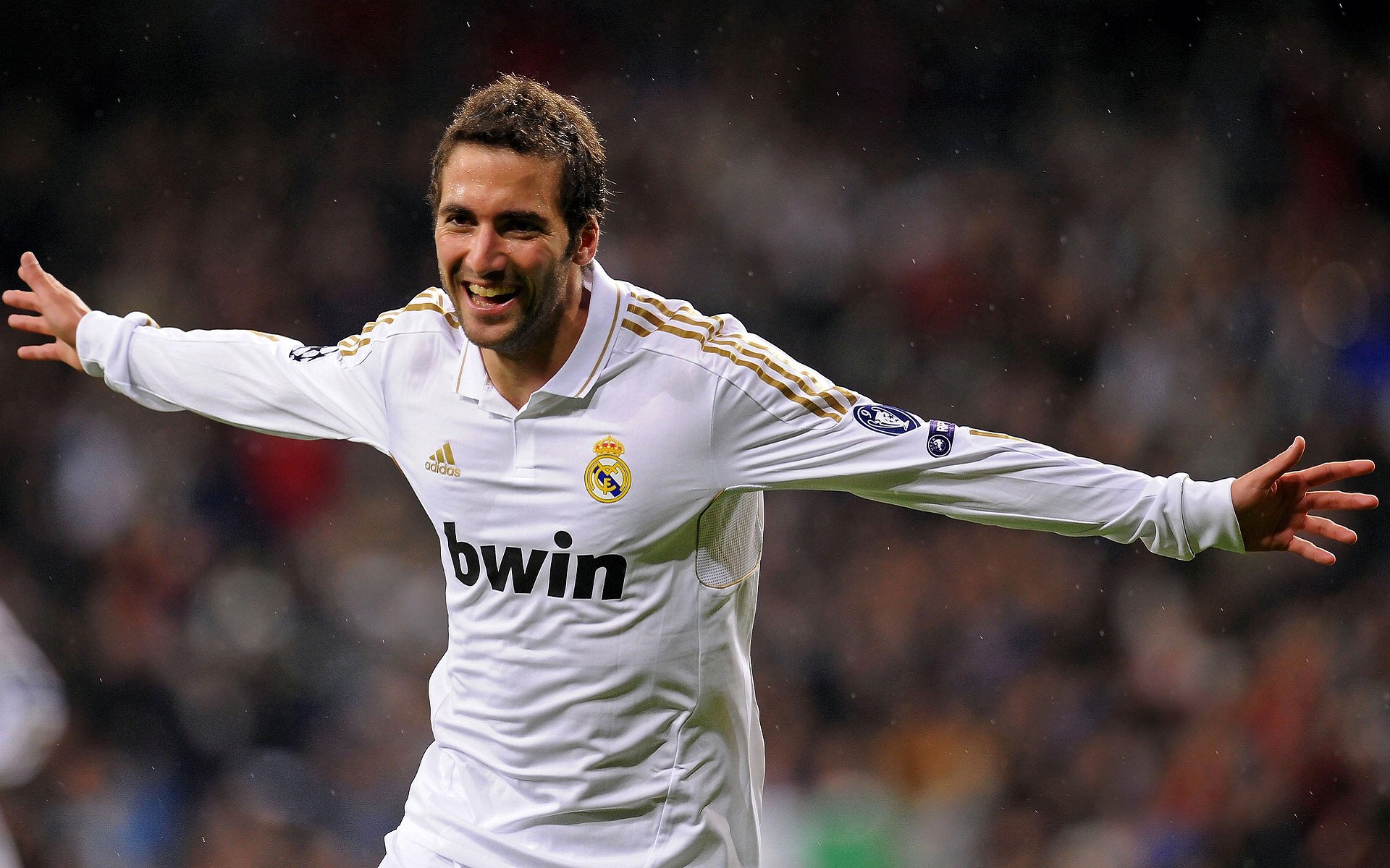 kaiyun app-塞维利亚主场2-0战胜巴列卡诺，继续领跑西甲积分榜，西甲塞维利亚主帅