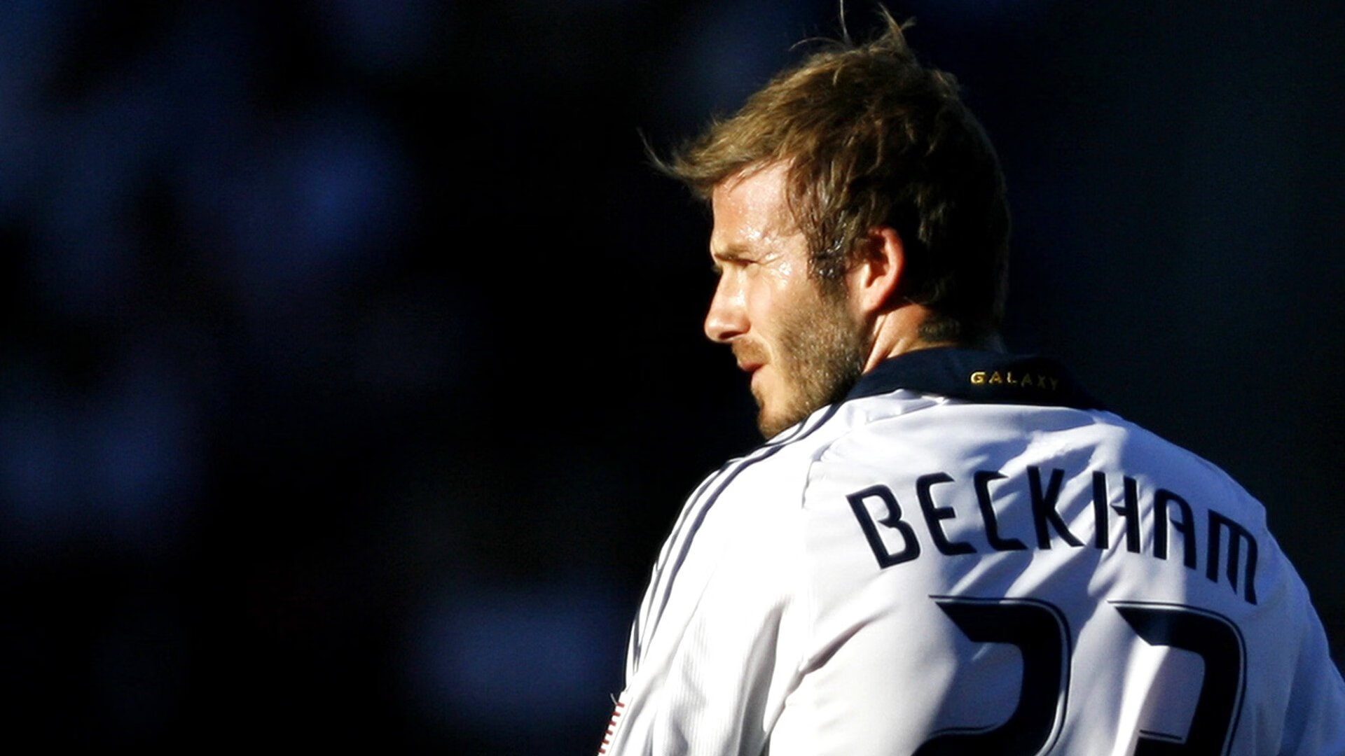 -沃尔夫斯堡后卫遭遇伤病，球队人心惶惶，沃尔夫斯堡球员